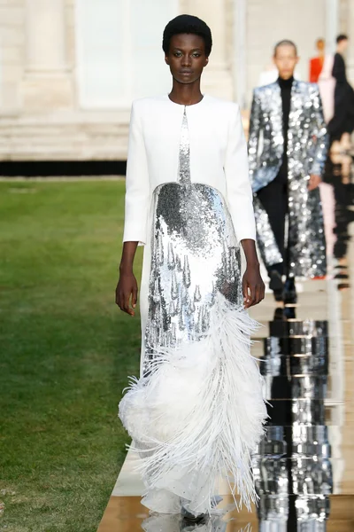 Look 39